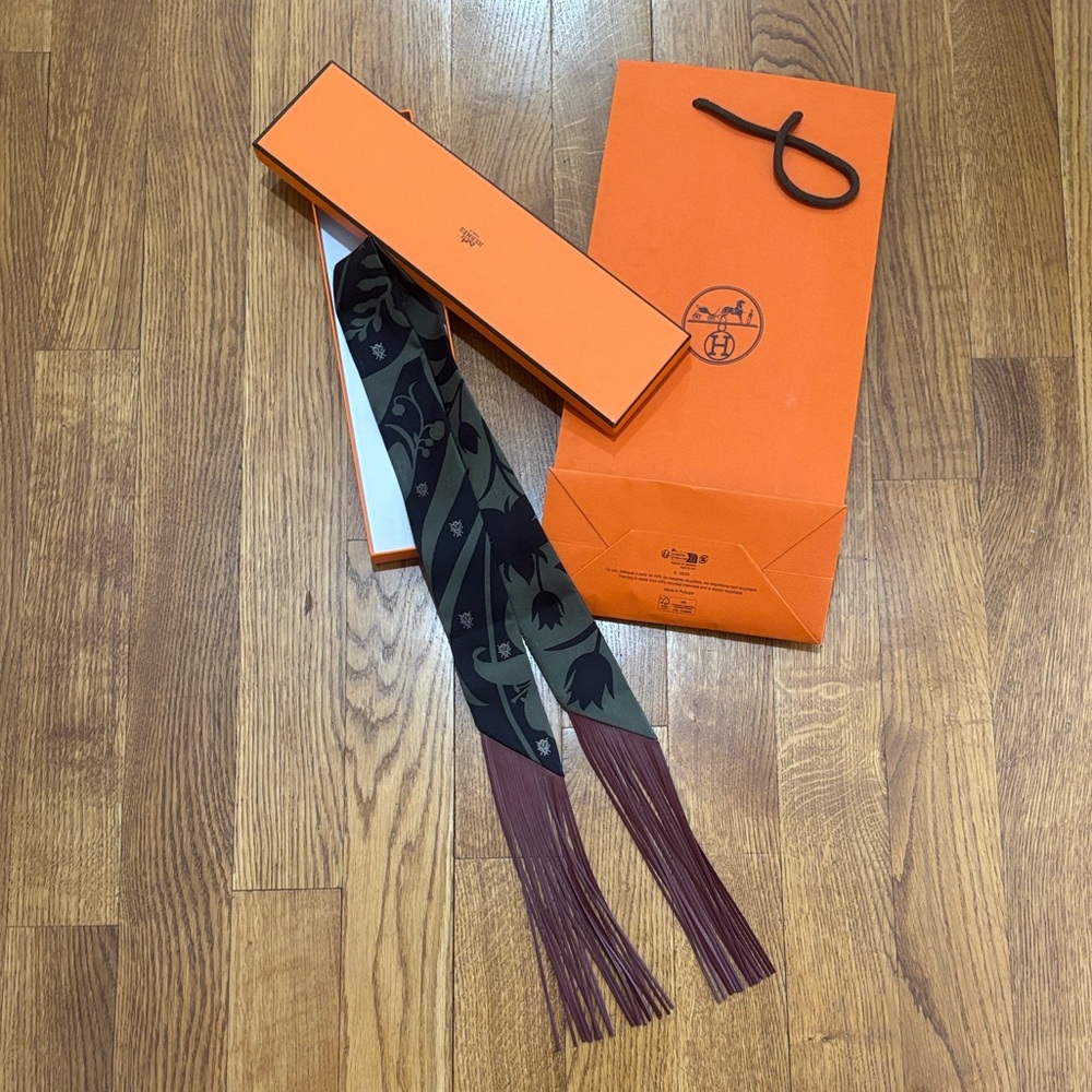 Hermes RARE twilly fringe leather LIMITED EDITION